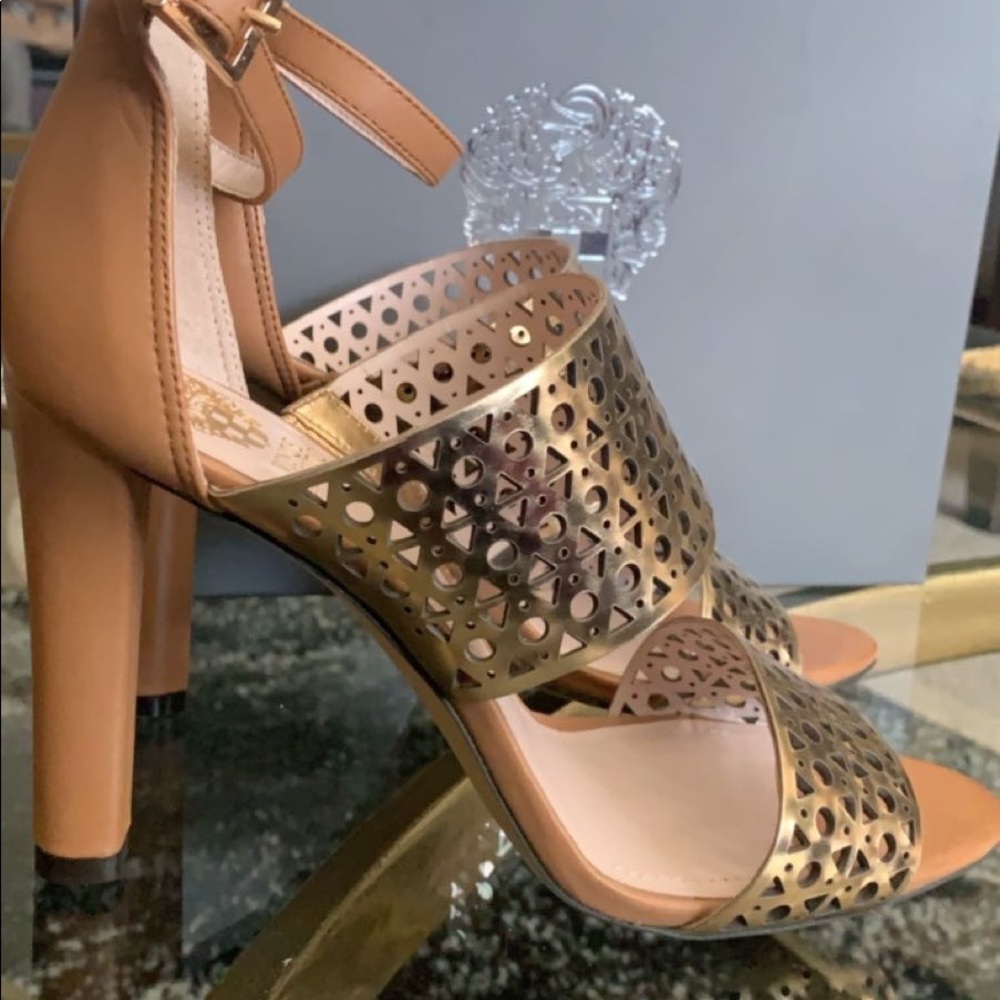 Vince Camuto Okeli Fudge/Copper Heels